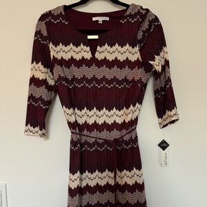 Studio One Maroon and Beige Patterned Mid Sleeve Dress